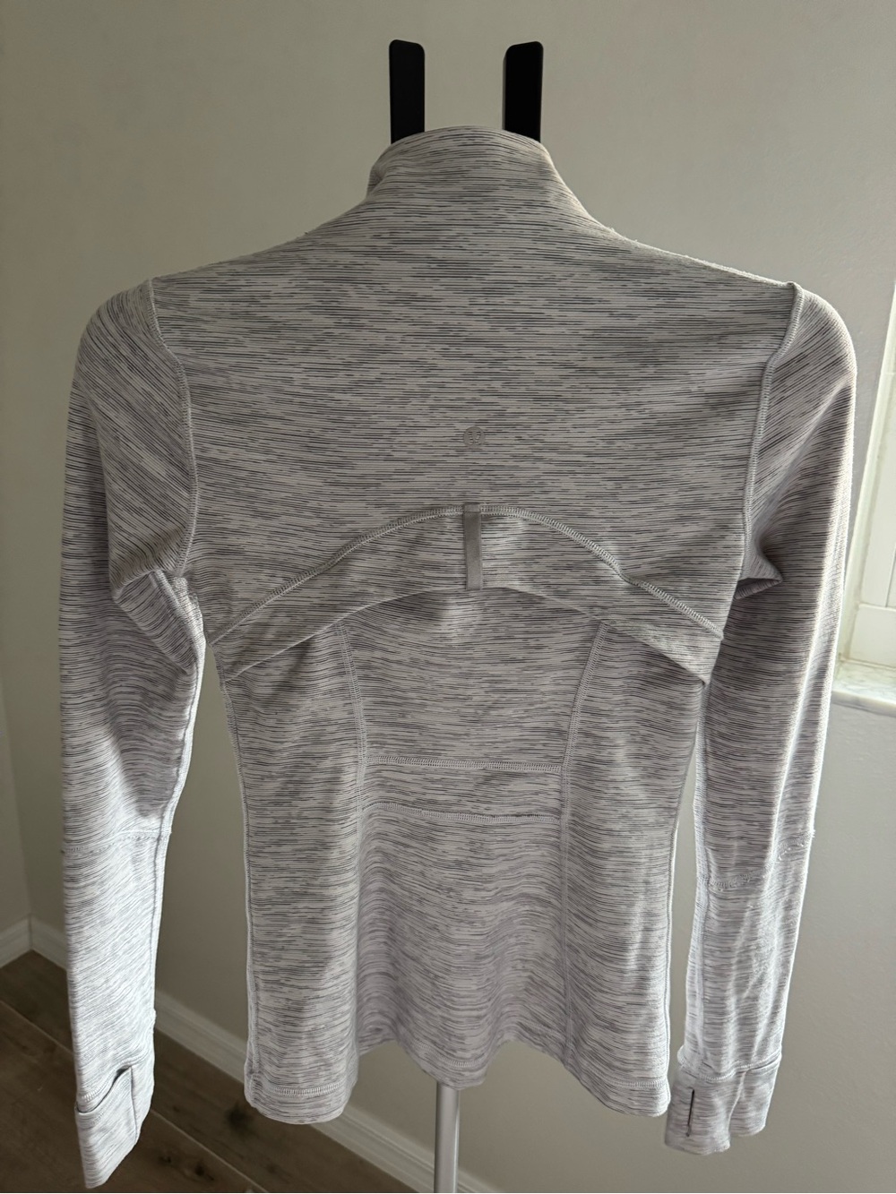Lululemon Define - Picture 6 of 7
